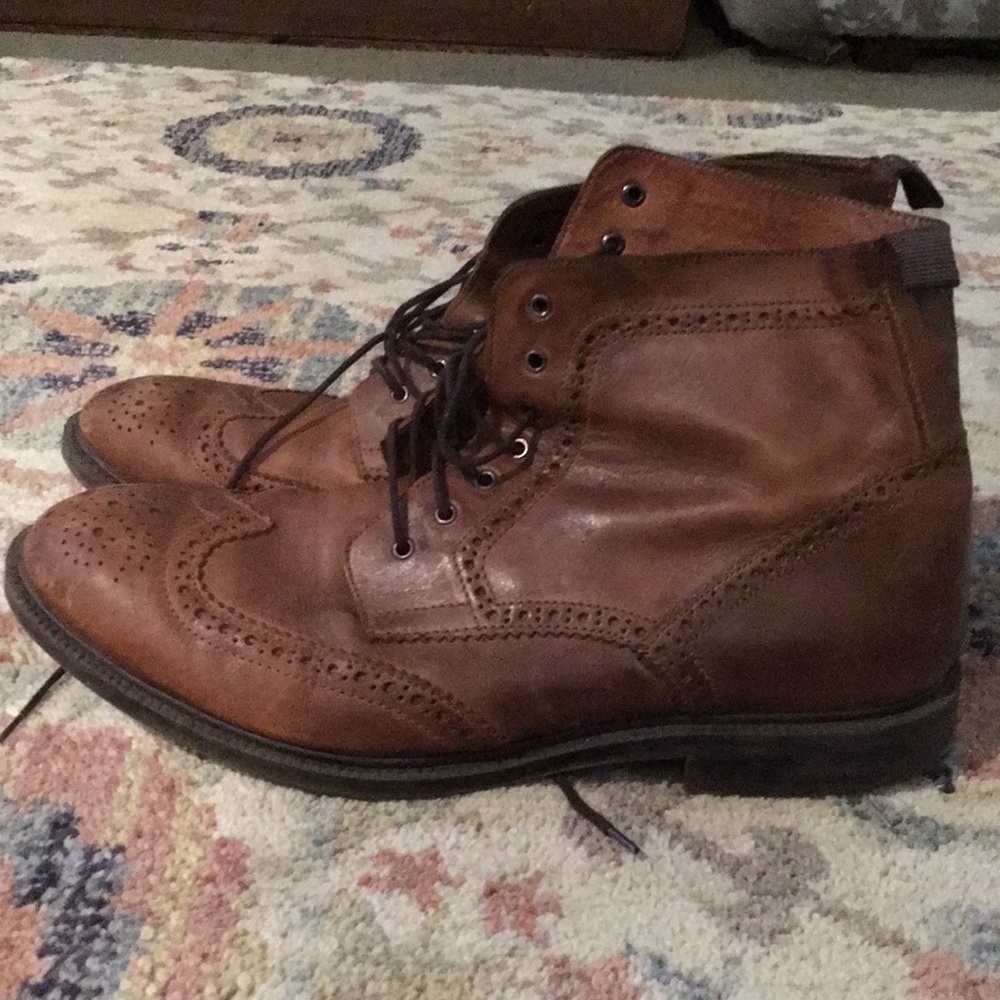 JC Penny Stafford Wing Tip Boots